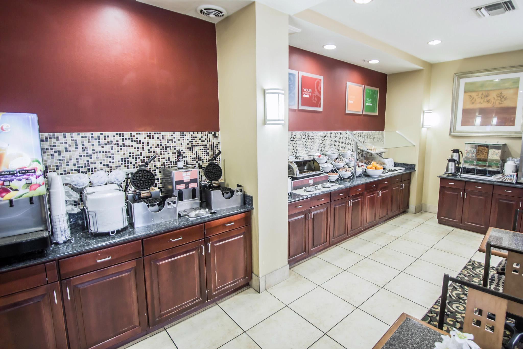 Comfort Suites Orlando Airport Экстерьер фото