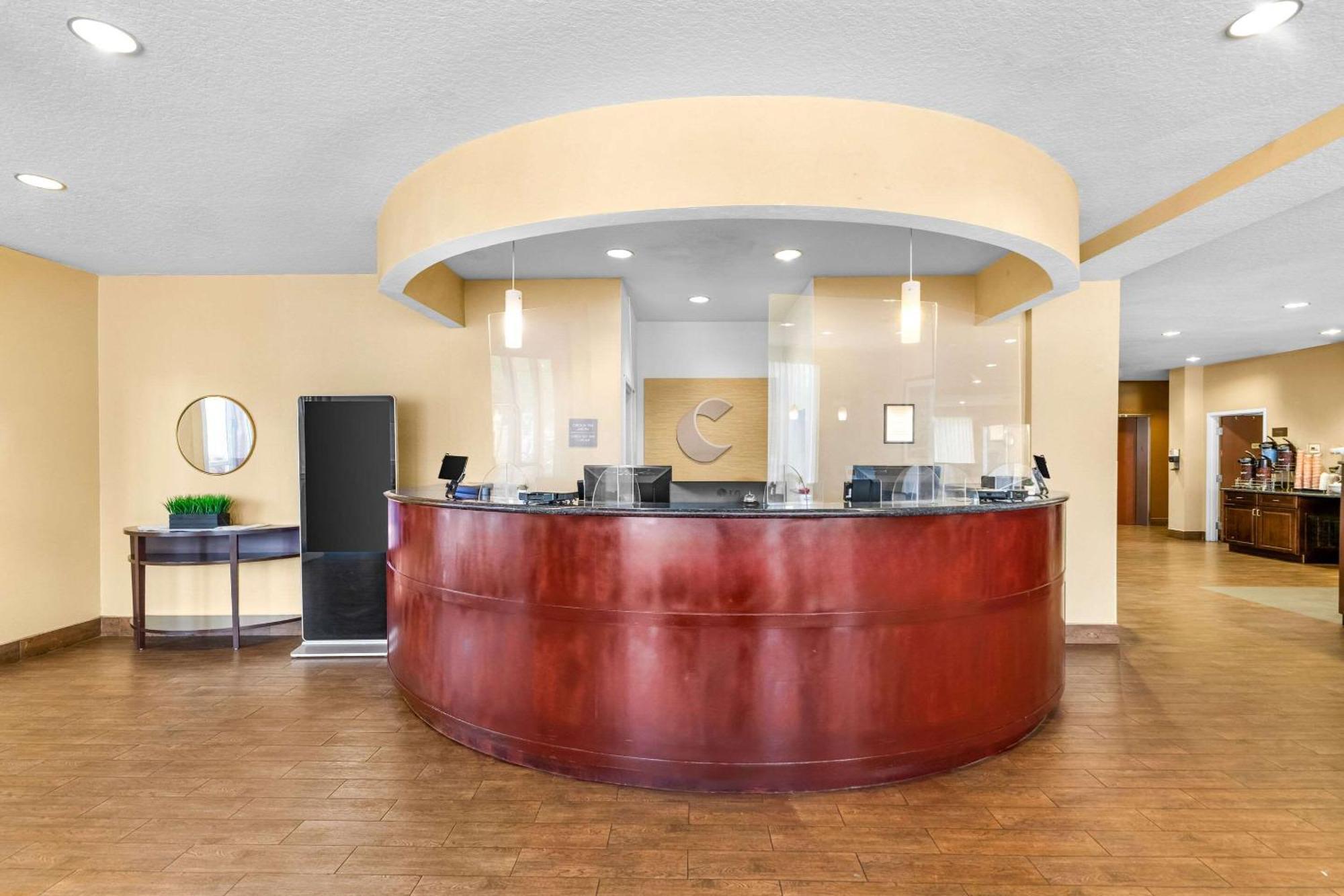 Comfort Suites Orlando Airport Экстерьер фото