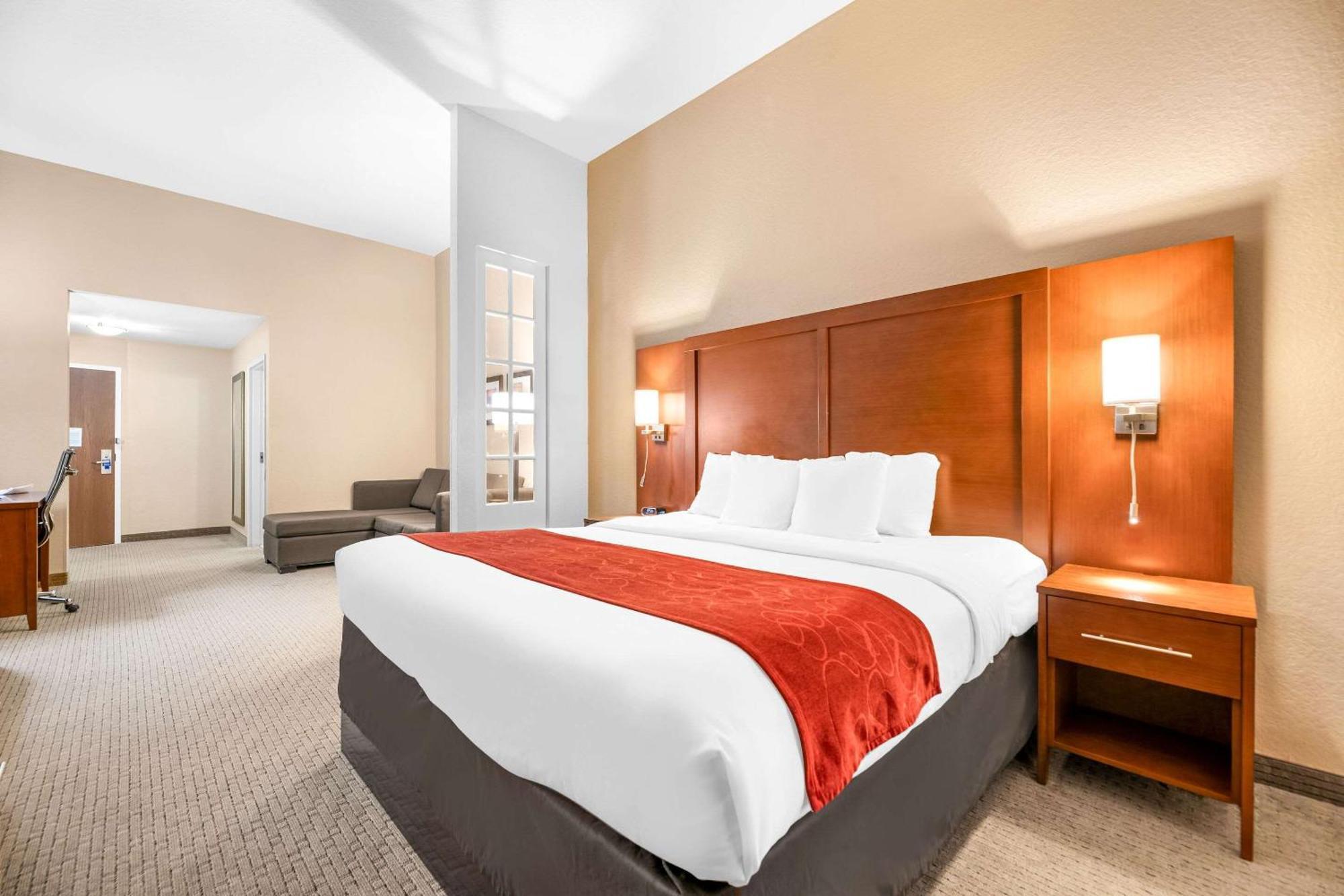 Comfort Suites Orlando Airport Экстерьер фото